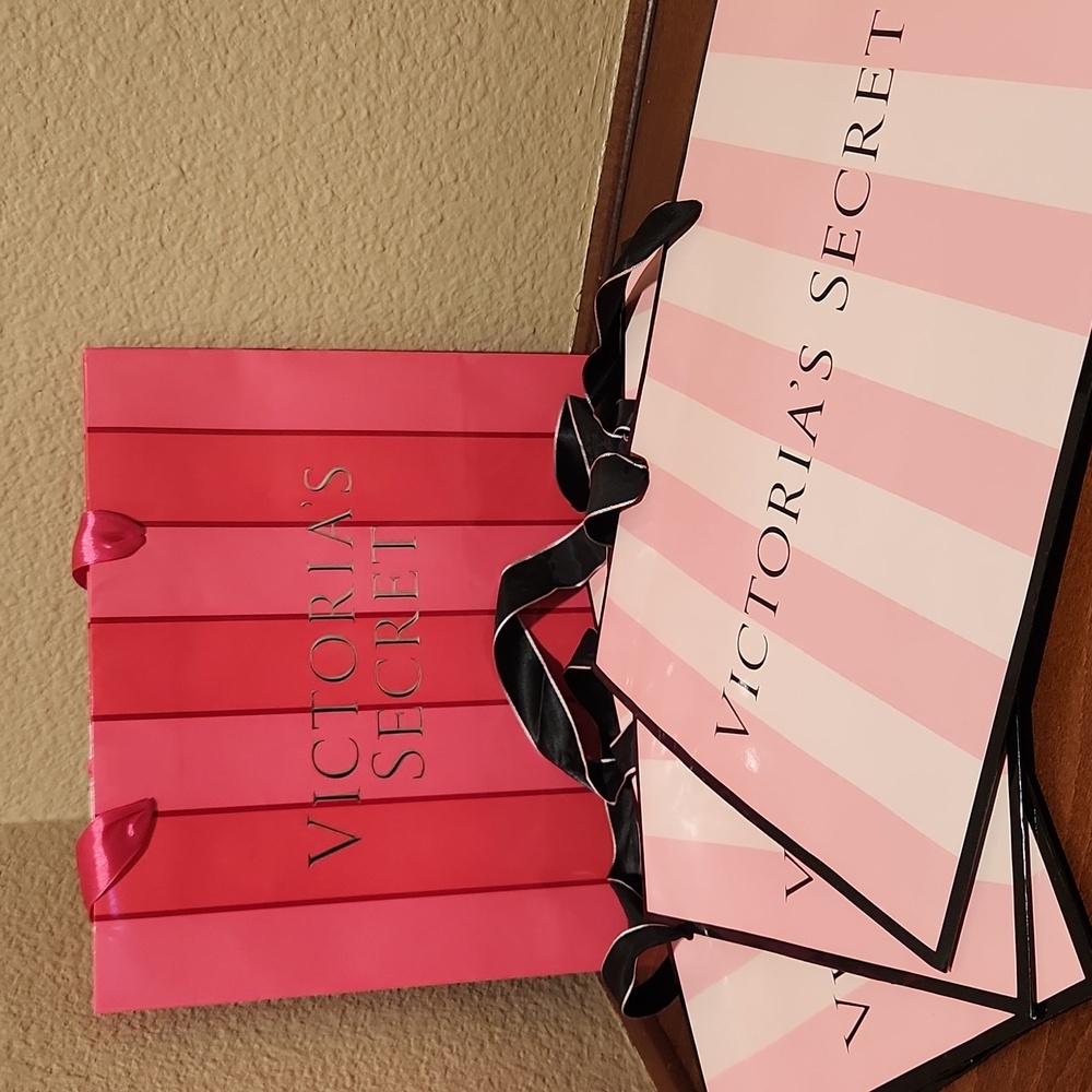 4 Victoria's Secret Signature Pink/Black & Holiday Gift Bags